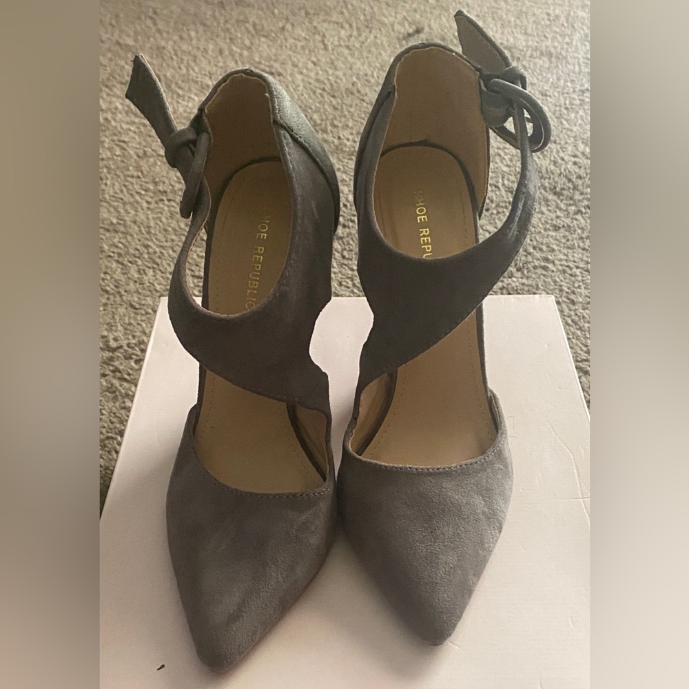 Gray Heels